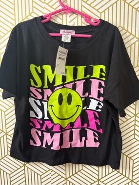Nordstrom miss popular Black 'Smile' Graphic Tee with Neon Smile 10/12